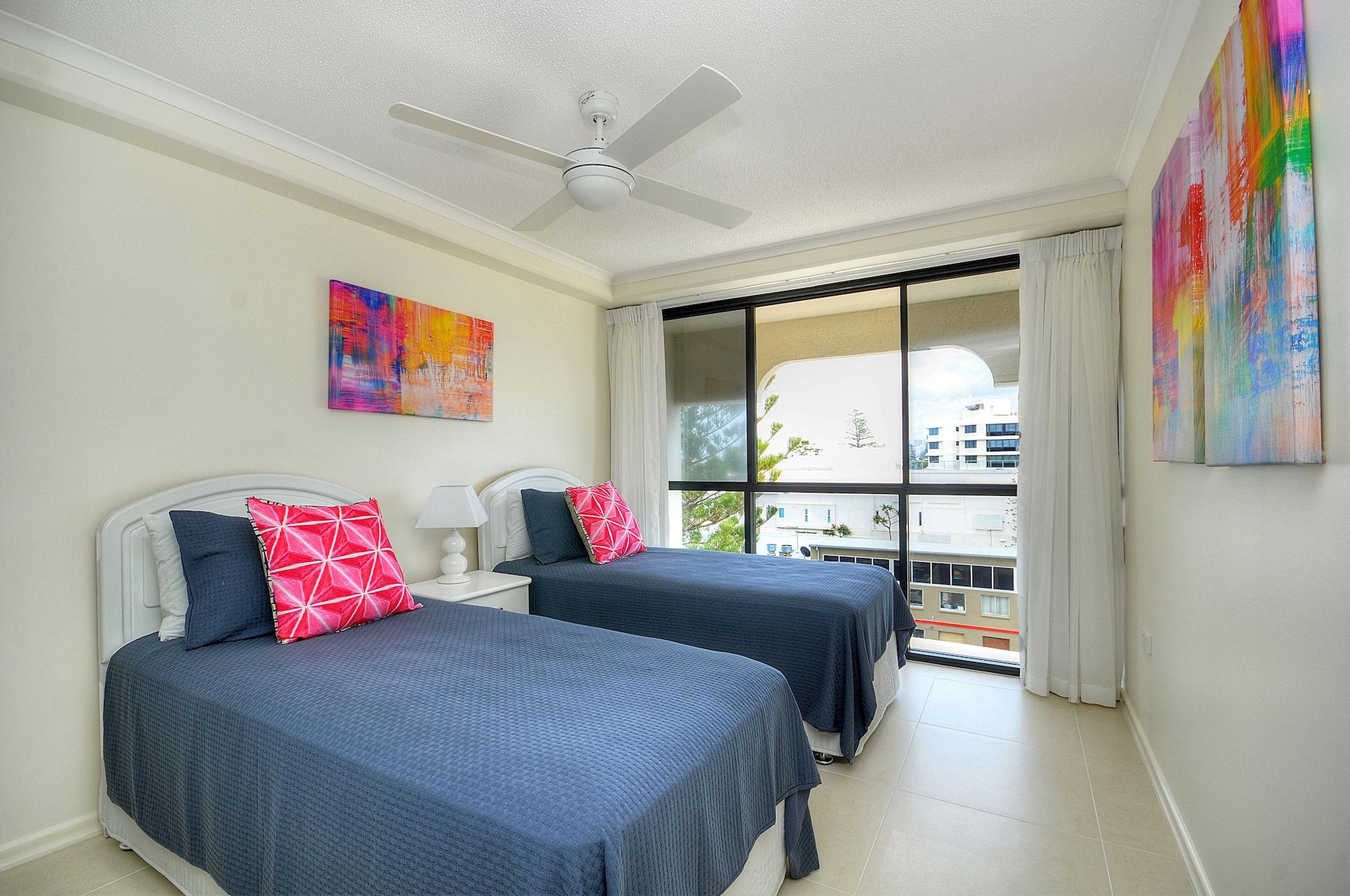 Spindrift On The Beach - Absolute Beachfront Mermaid Beach Exterior photo
