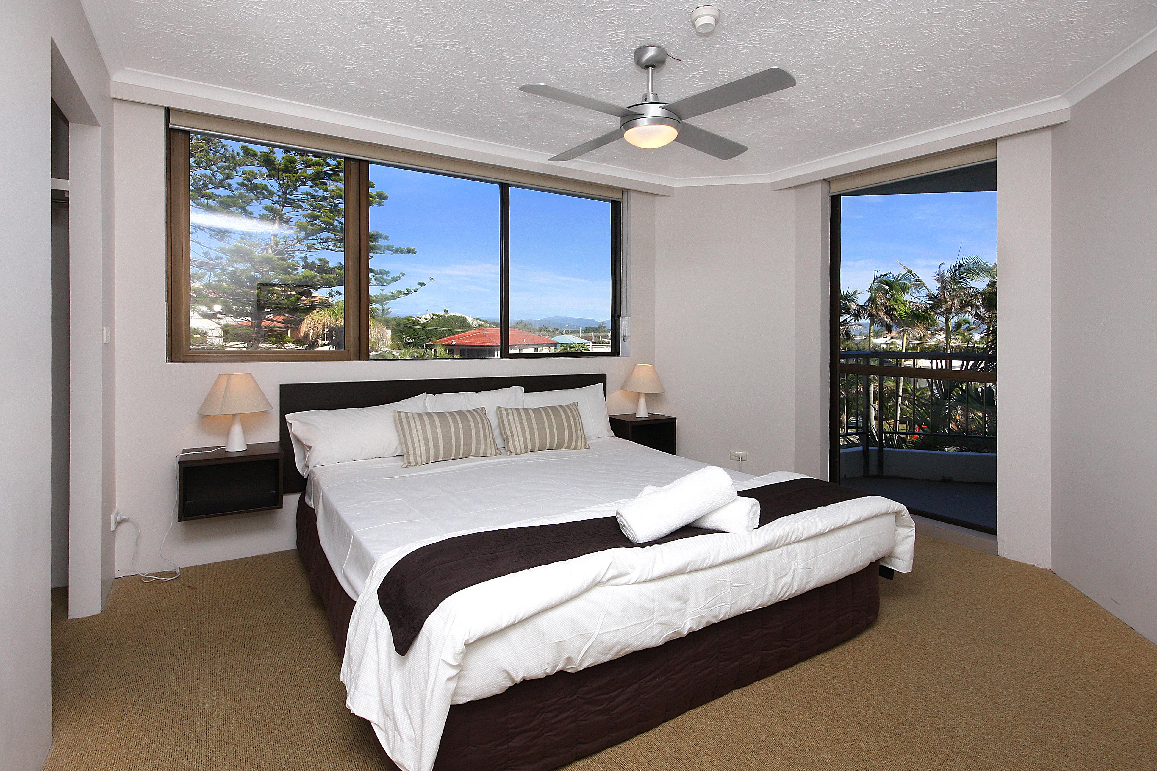 Spindrift On The Beach - Absolute Beachfront Mermaid Beach Exterior photo