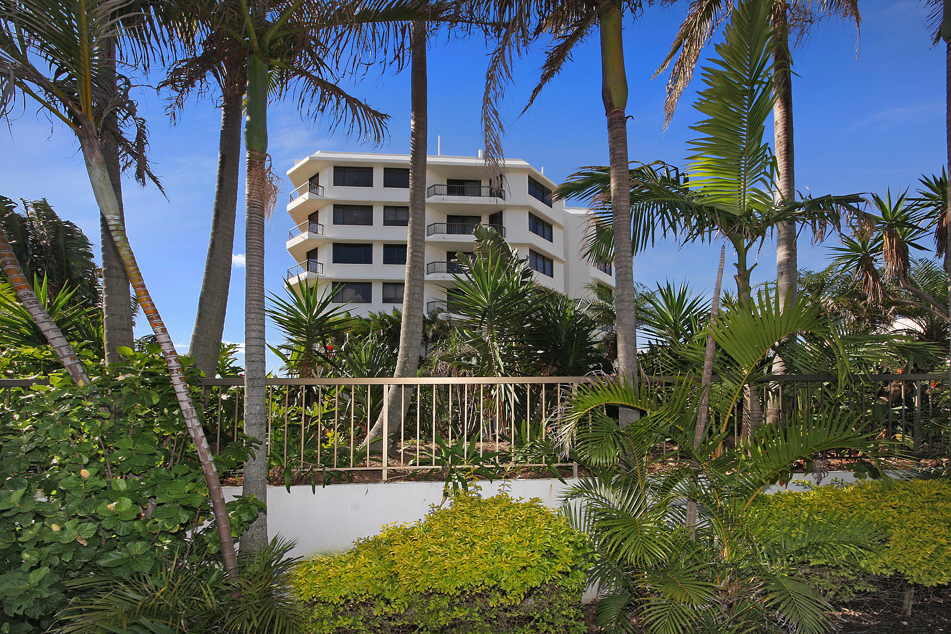 Spindrift On The Beach - Absolute Beachfront Mermaid Beach Exterior photo